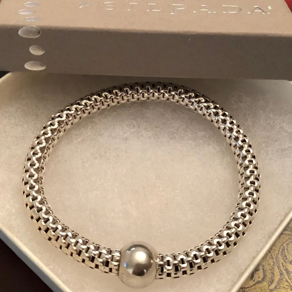 Silpada “Sterling Chic” Sterling Silver Stretch Bracelet B2788